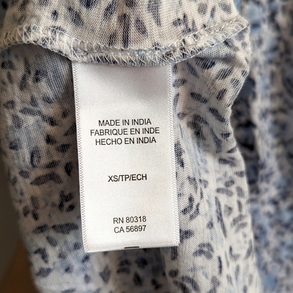 Lucky Brand Smocked Flowy Floral Flower Short Sleeve Top - Picture 7 of 10